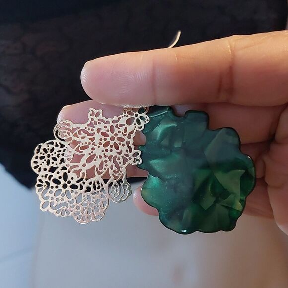 Chico's Green Marbled Acrylic Gold Tone Tone Laser Cut Panel Dangle Earrings - Picture 2 of 4